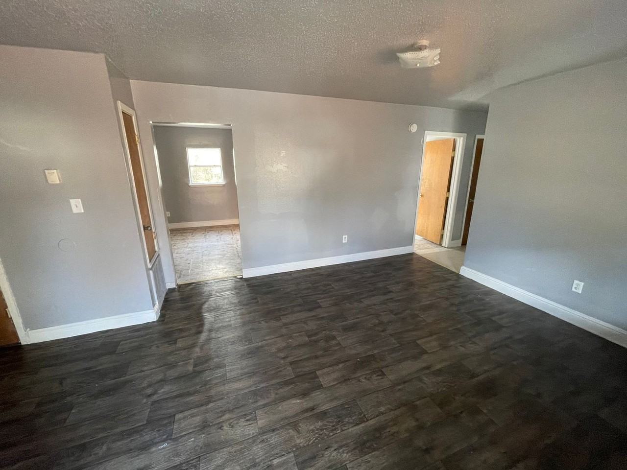 2955 Hattie St - Photo 6 of 6