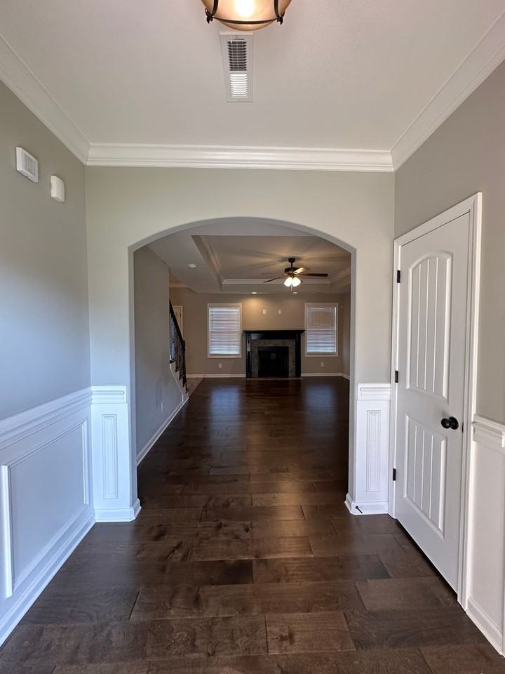 605 Tacoma Dr - Photo 4 of 26