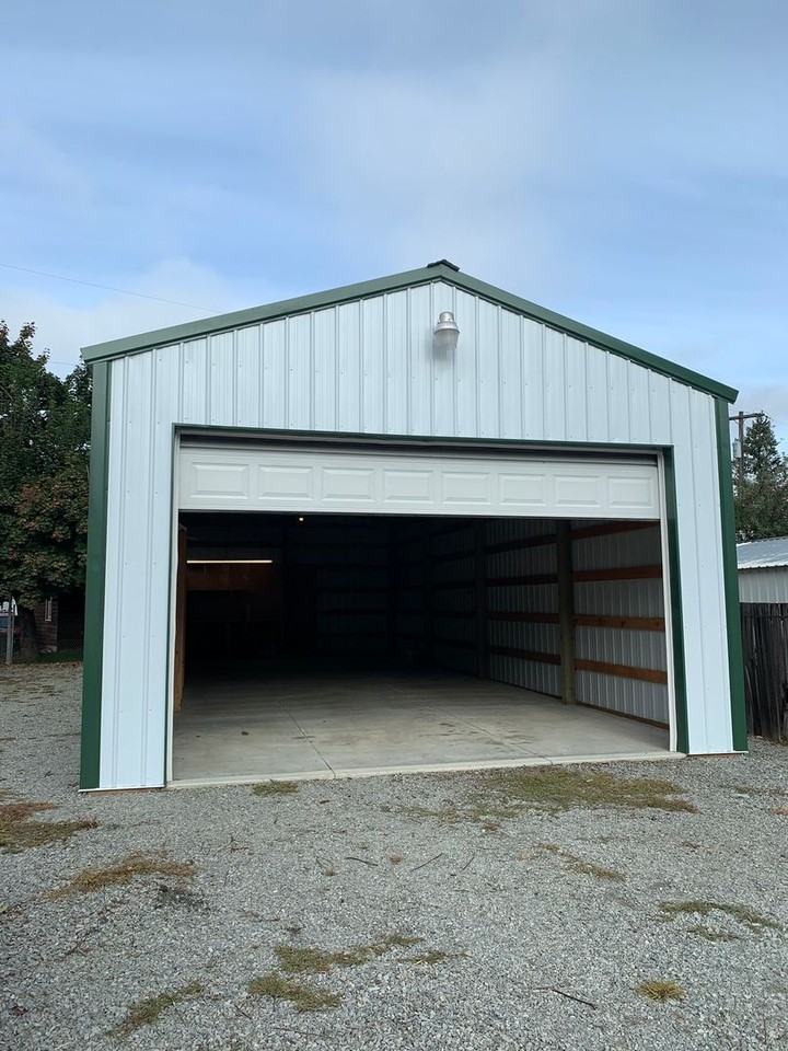 706 B St - Photo 2 of 9