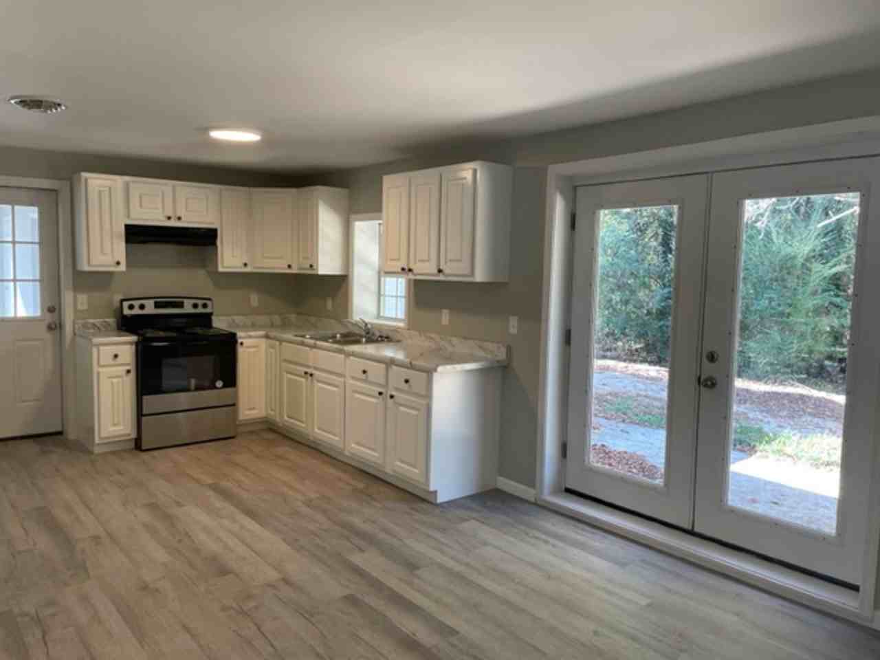 116 Sportsman Club Rd - Photo 3 of 13