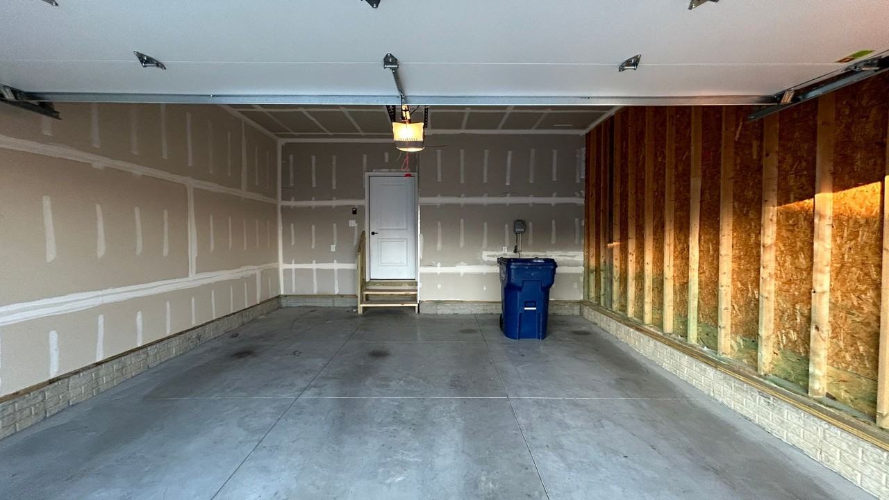 8112 South 178th Street - Photo 3 of 20