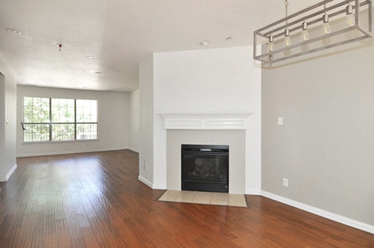1510 Biltmore Ln - Photo 4 of 22