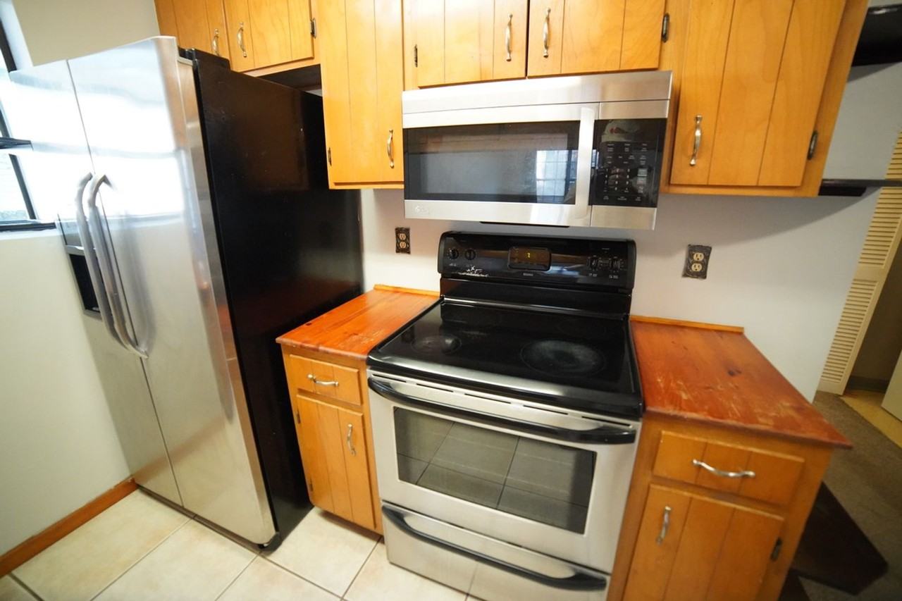 1530 Merry Oaks Ct - Photo 7 of 21