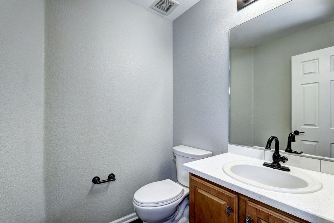 3678 Wonder Dr - Photo 7 of 32
