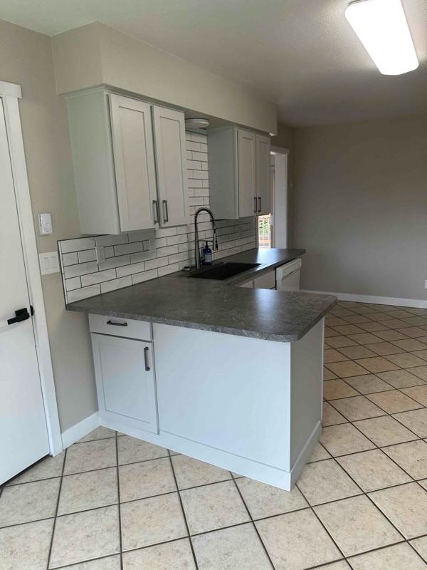 3444 Memorial Park Dr - Photo 2 of 6