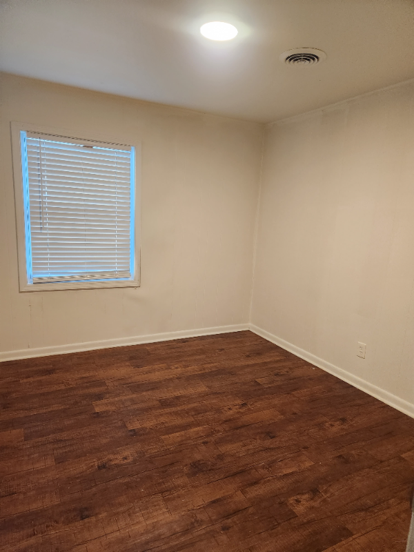 6112 Clane Dr Se - Photo 6 of 6