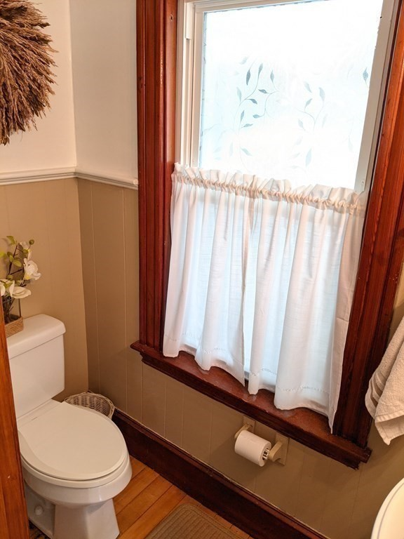 84 Oak St #2 - Photo 3 of 8