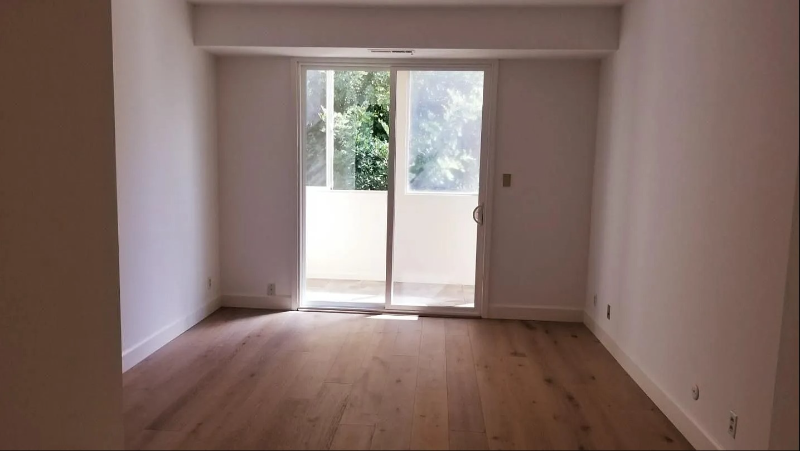 503 Fulton St - Photo 3 of 12