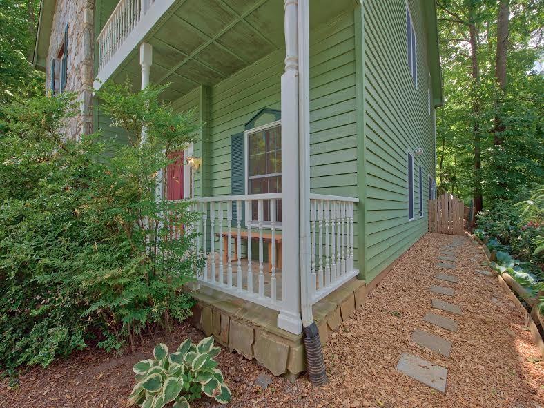 132 Aldersgate Rd #2 - Photo 2 of 9