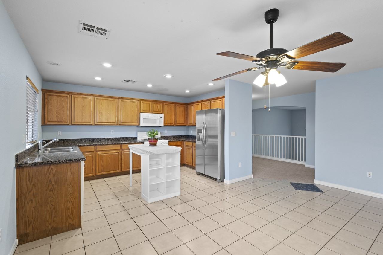2764 Fountain Vista Ln #FV - Photo 6 of 14