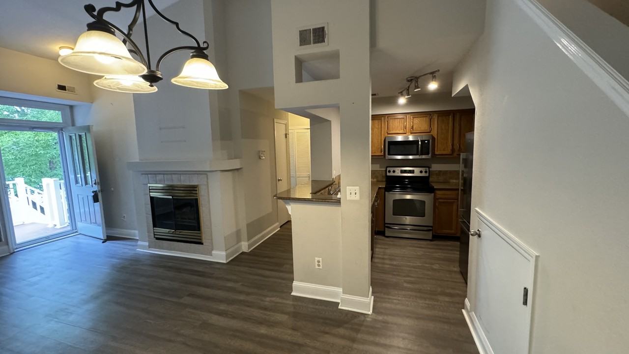 54 Wentworth Rd - Photo 3 of 12