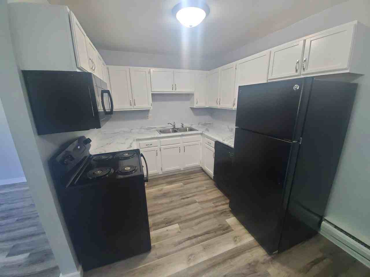 1734 La Crescent St #41 - Photo 3 of 21