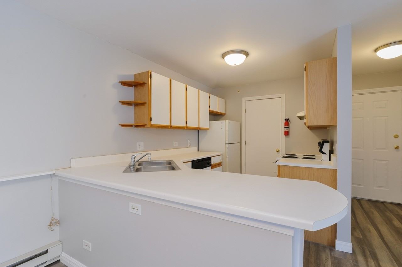 1480 Spring Brook Ct #2A - Photo 7 of 25