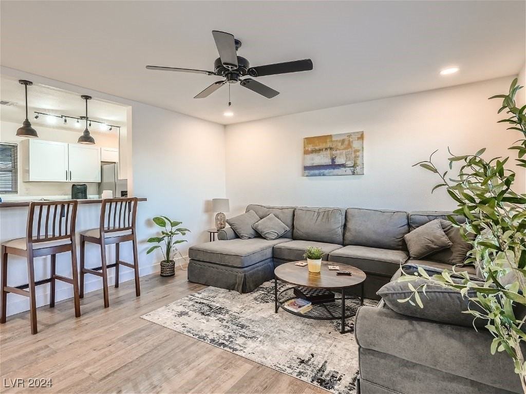 75 Constitution Avenue - Photo 2 of 11