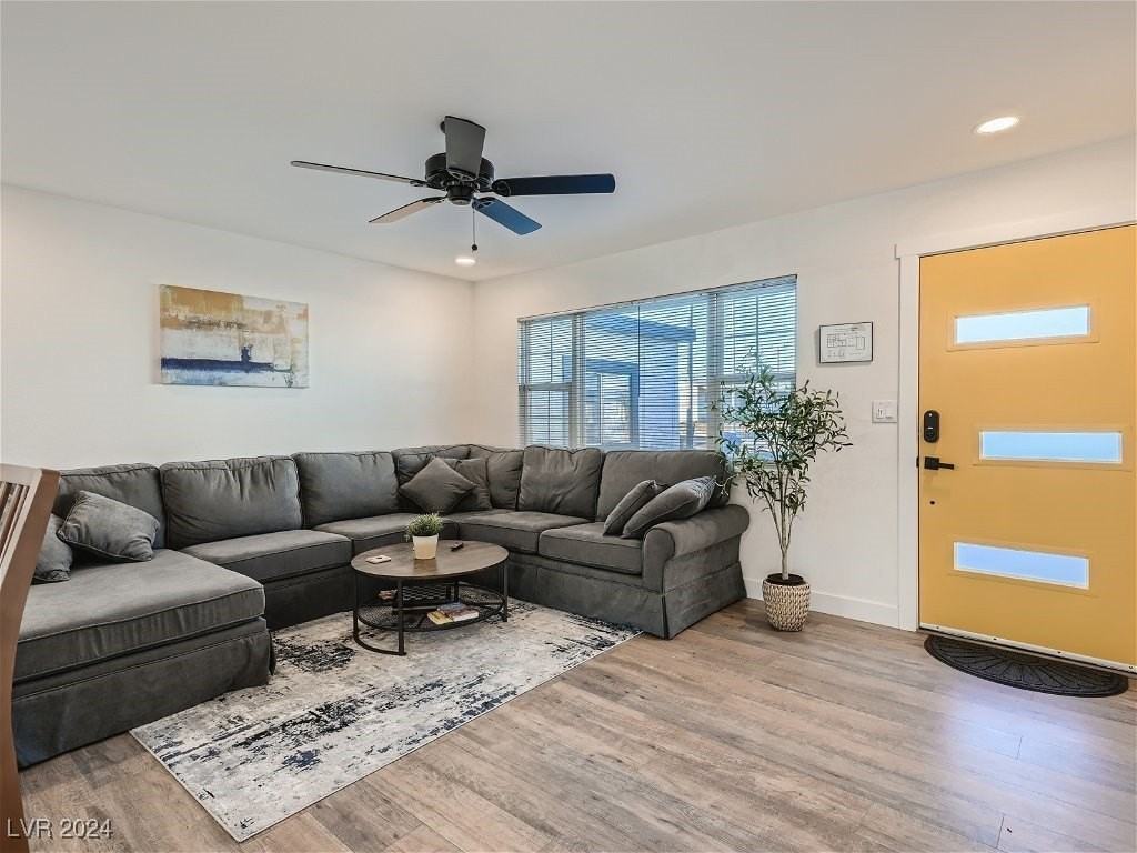 75 Constitution Avenue - Photo 4 of 11