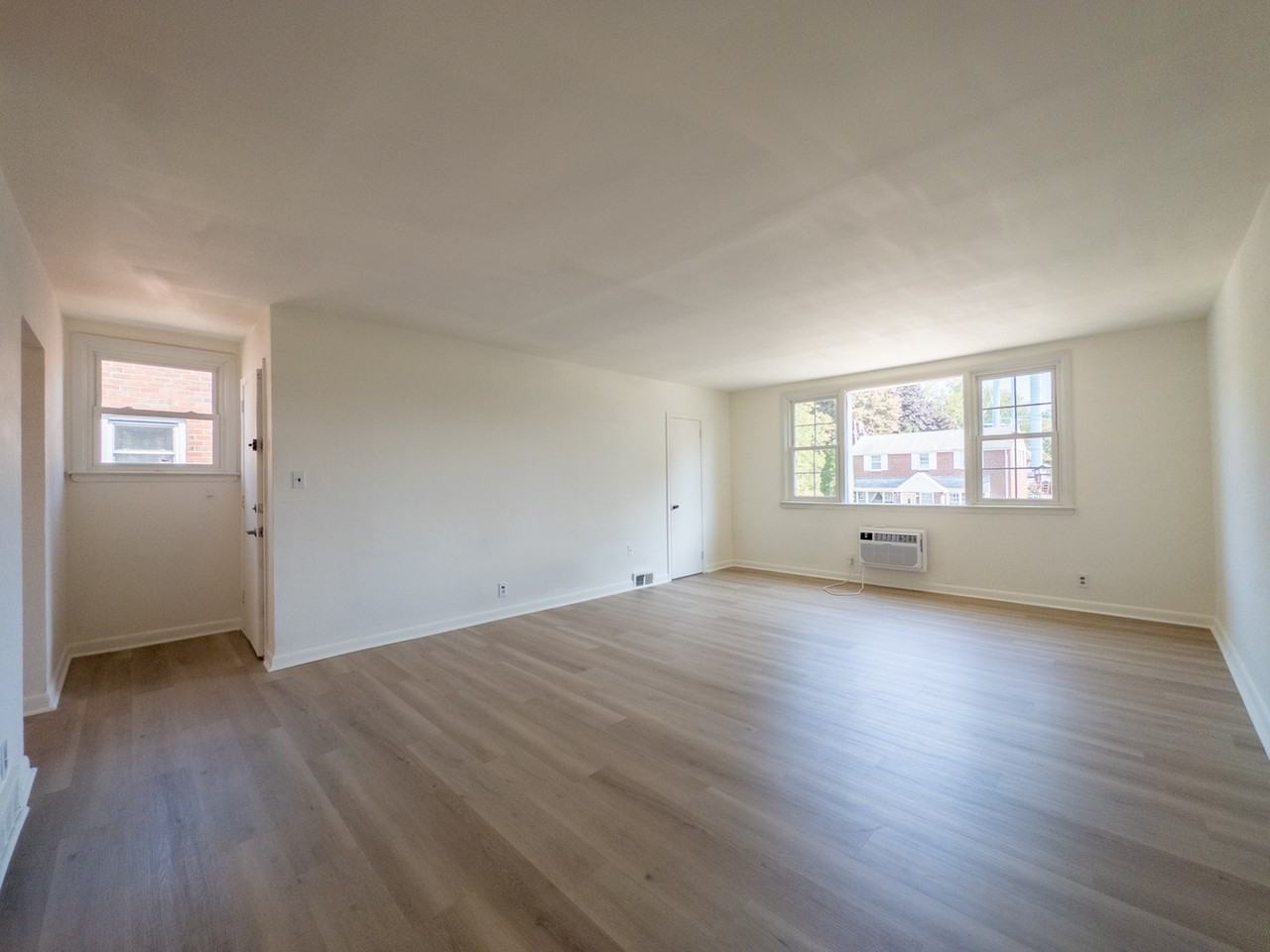 Hunter's & Cooke - Photo 6 of 38