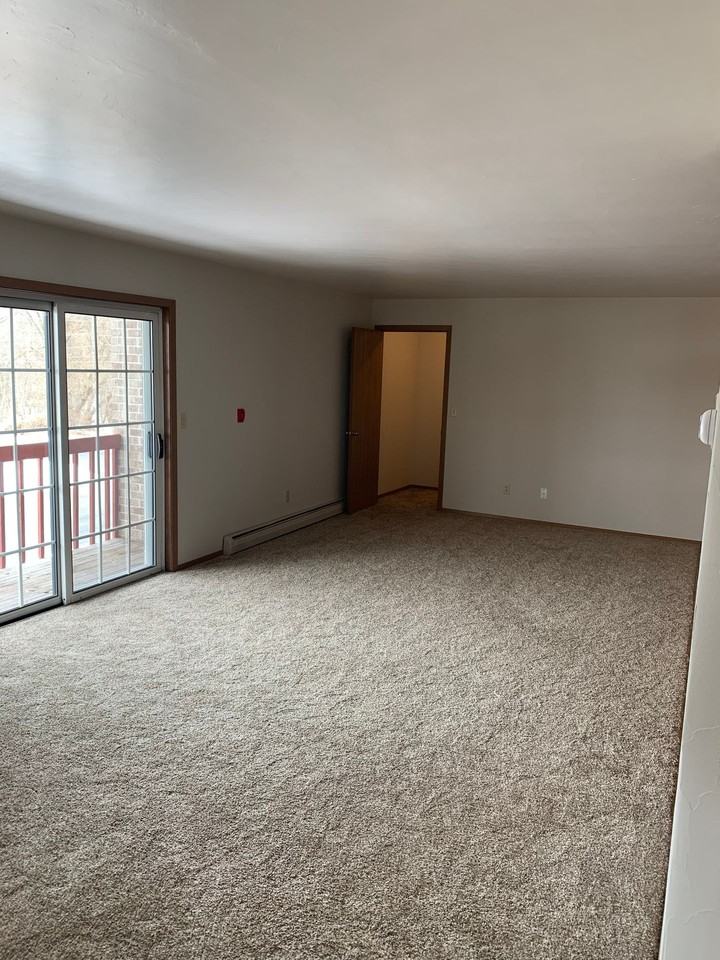 Joann Lane Apartments - Photo 6 of 11