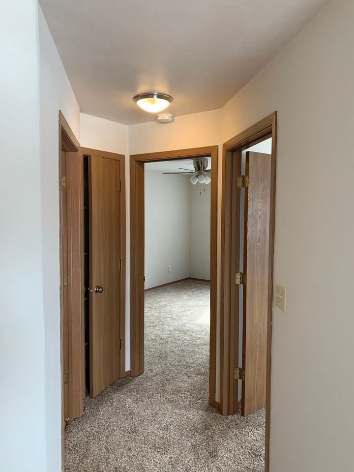 Joann Lane Apartments - Photo 7 of 11