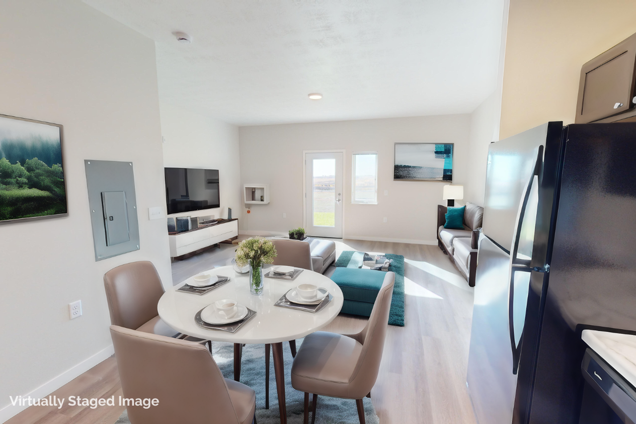 Maple Pass Apartments & Townhomes - Photo 4 of 49