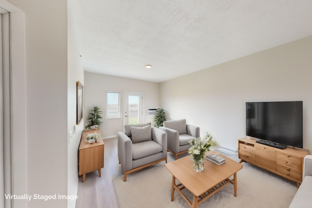 Maple Pass Apartments & Townhomes - Photo 5 of 49