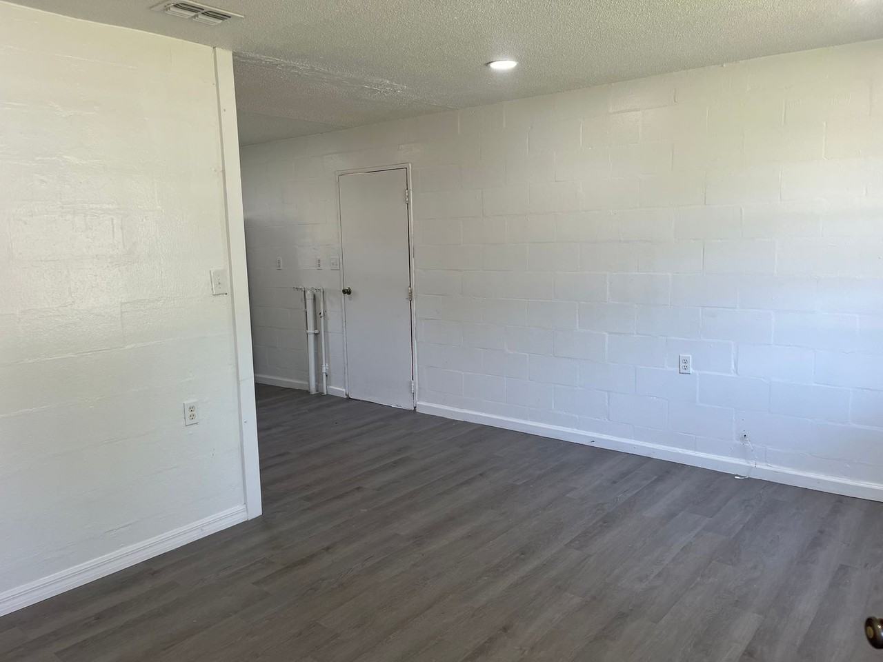 Horizon Circle Apartments - Photo 2 of 19