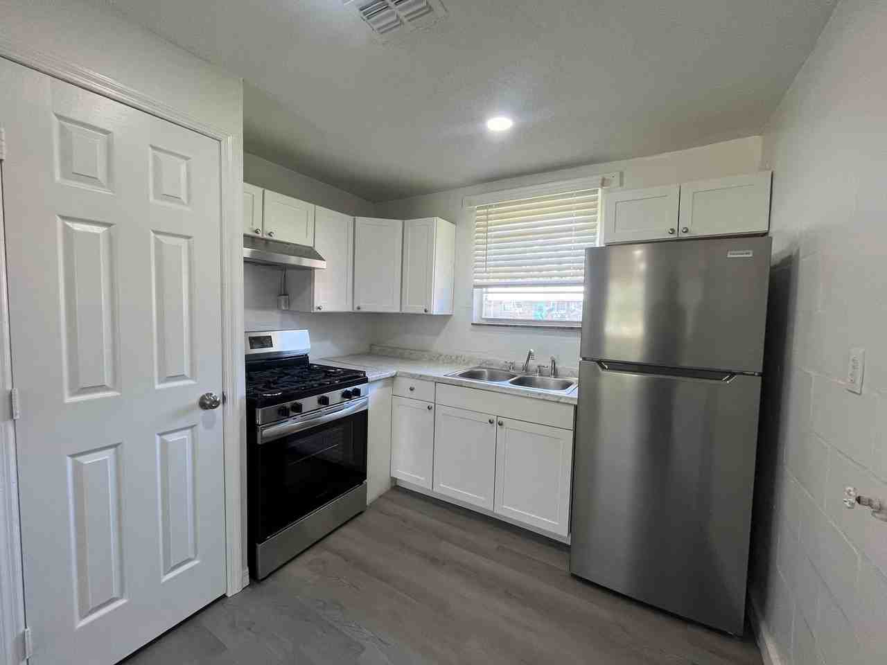 Horizon Circle Apartments - Photo 5 of 19