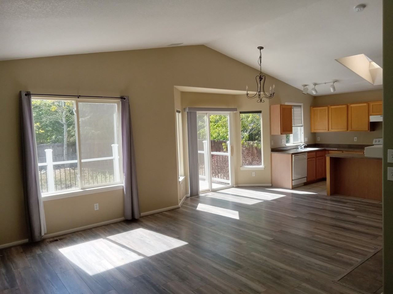 1596 Meachum Way - Photo 3 of 19