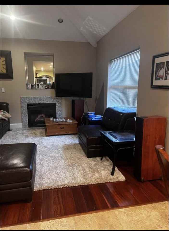 3308 Lancaster Court - Photo 2 of 6