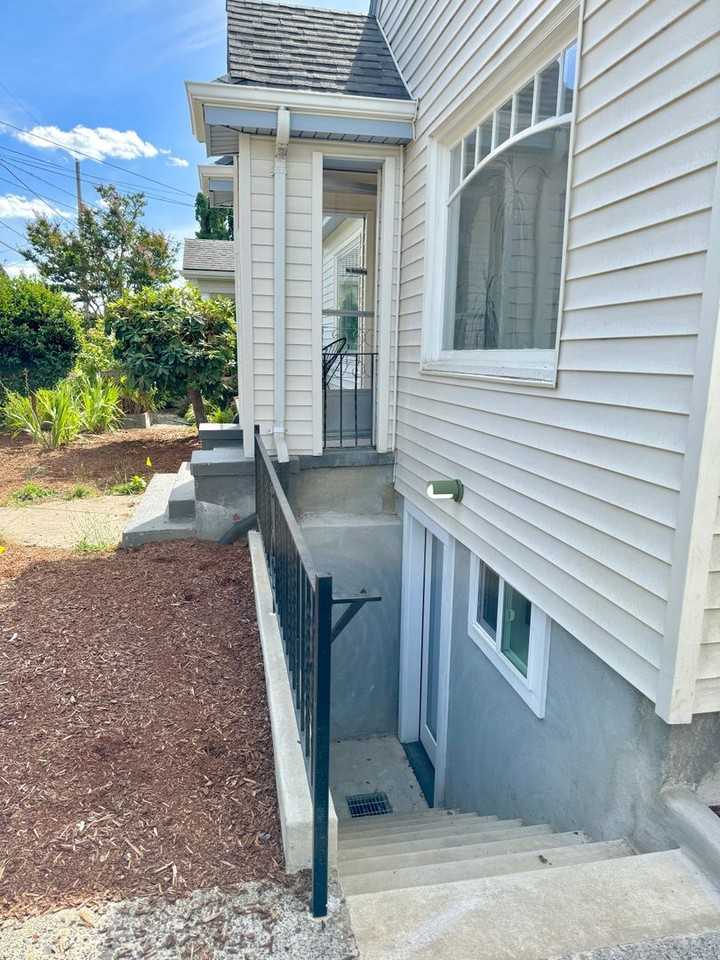 PEARB01 - Photo 2 of 15