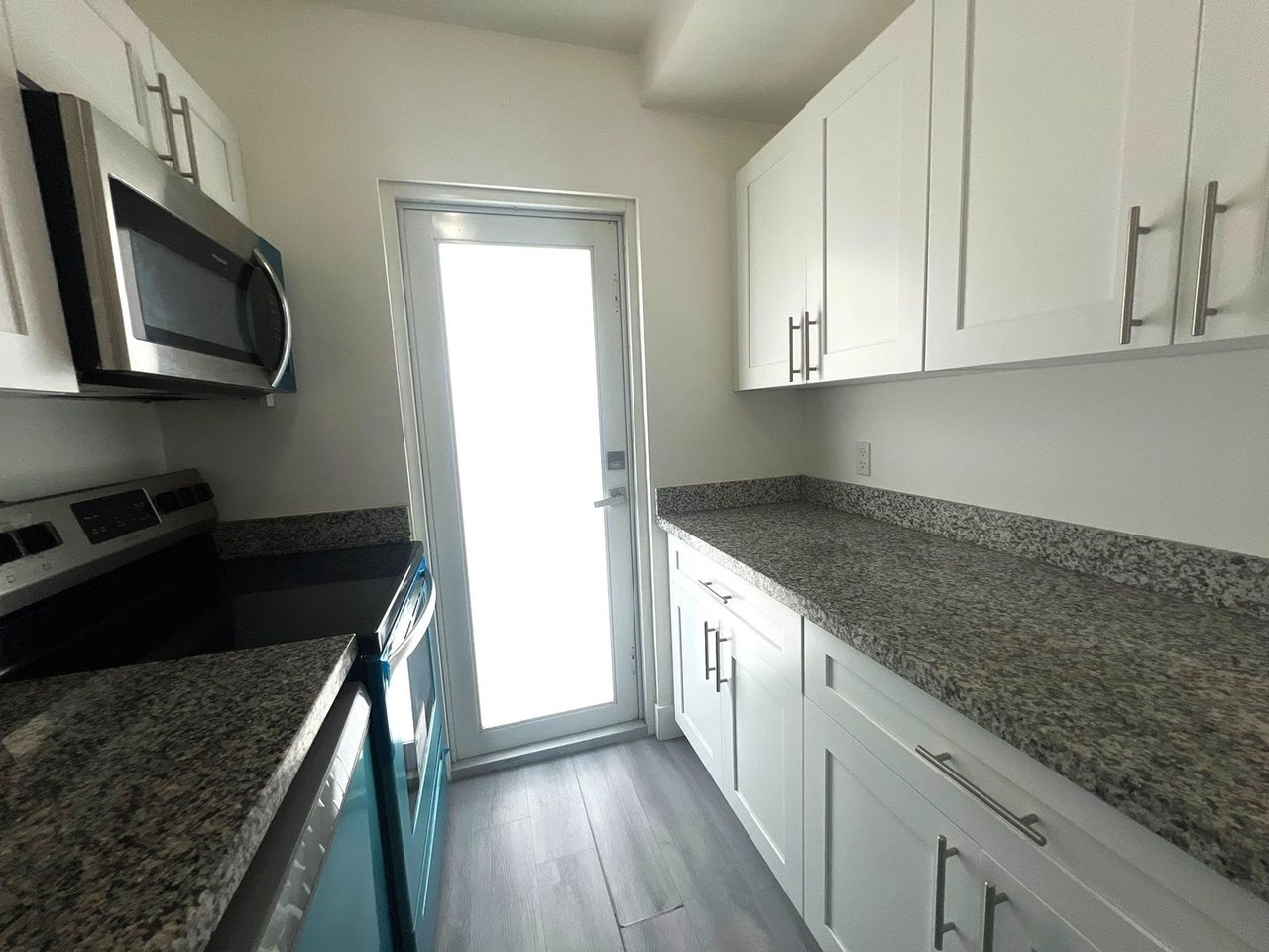 7293 Gary Ave - Photo 5 of 38