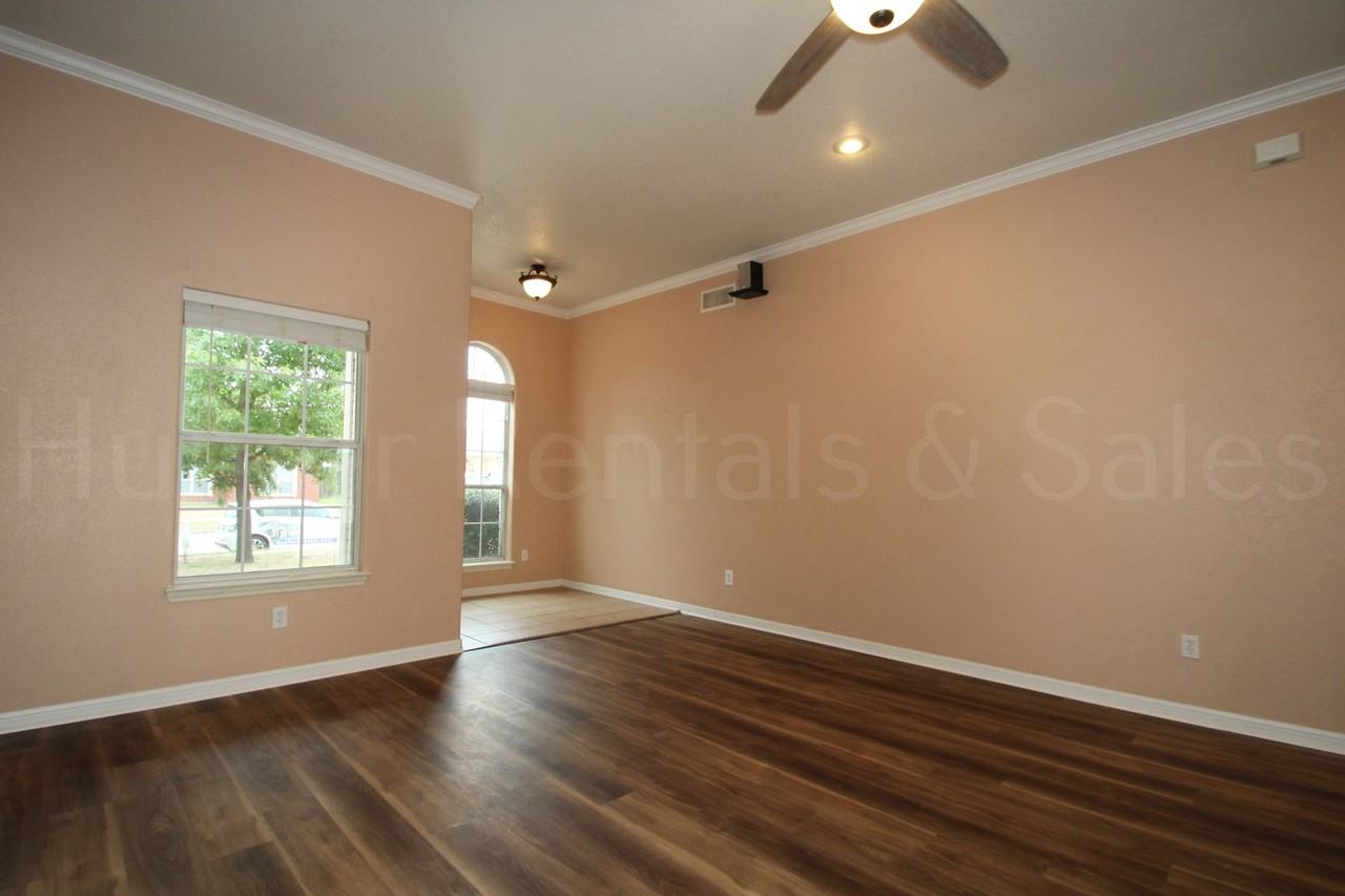 3804 Llano Estacado Ct - Photo 6 of 23