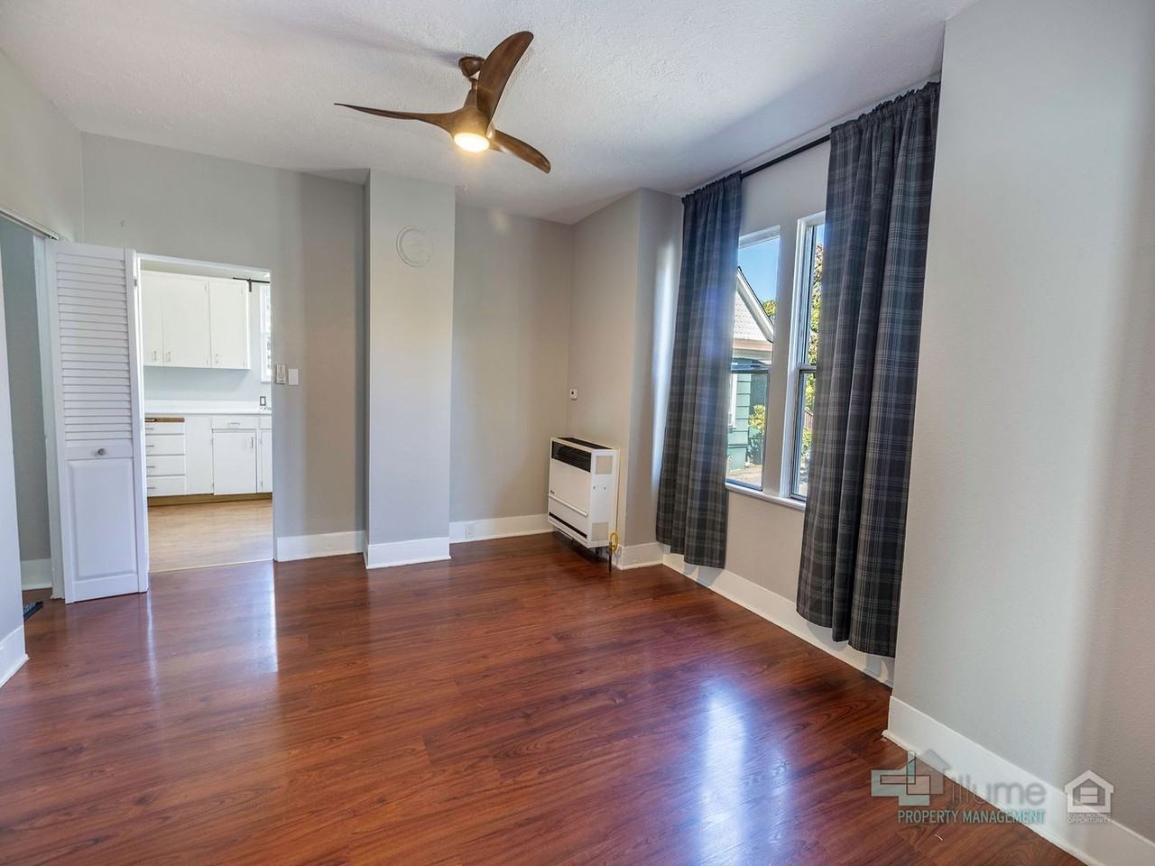 7325 North Saint Louis Avenue - Photo 4 of 39