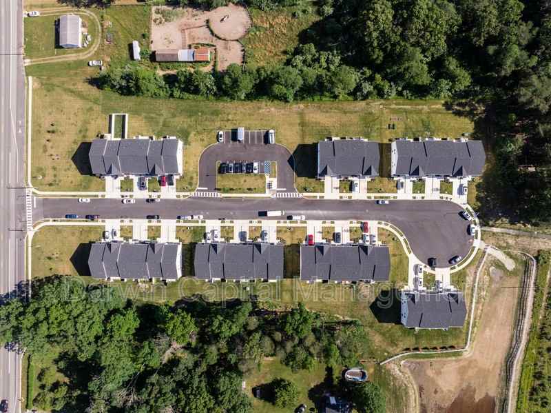 385 N Tuckahoe Rd #4 - Photo 4 of 23