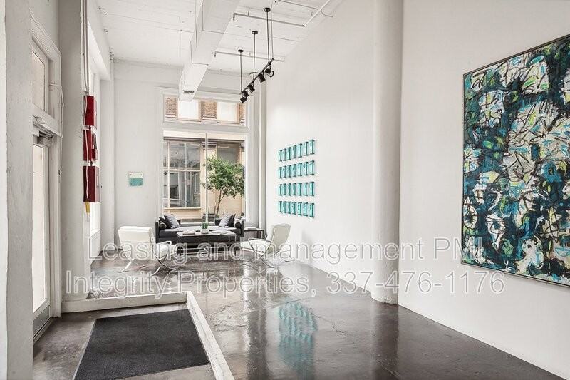 909 Lafayette St #1 - Photo 2 of 15