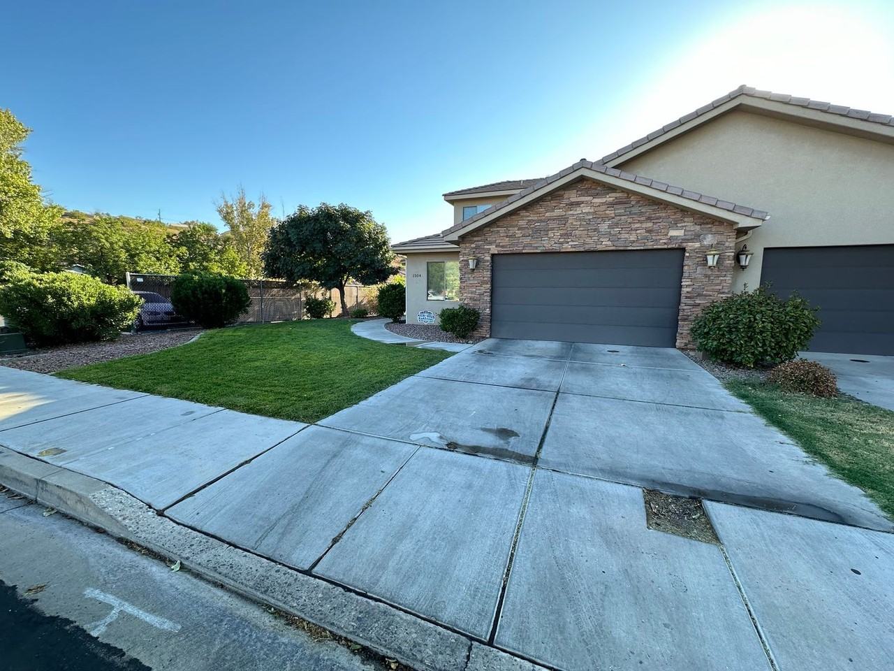 Chapel Street Duplex - Photo 2 of 27