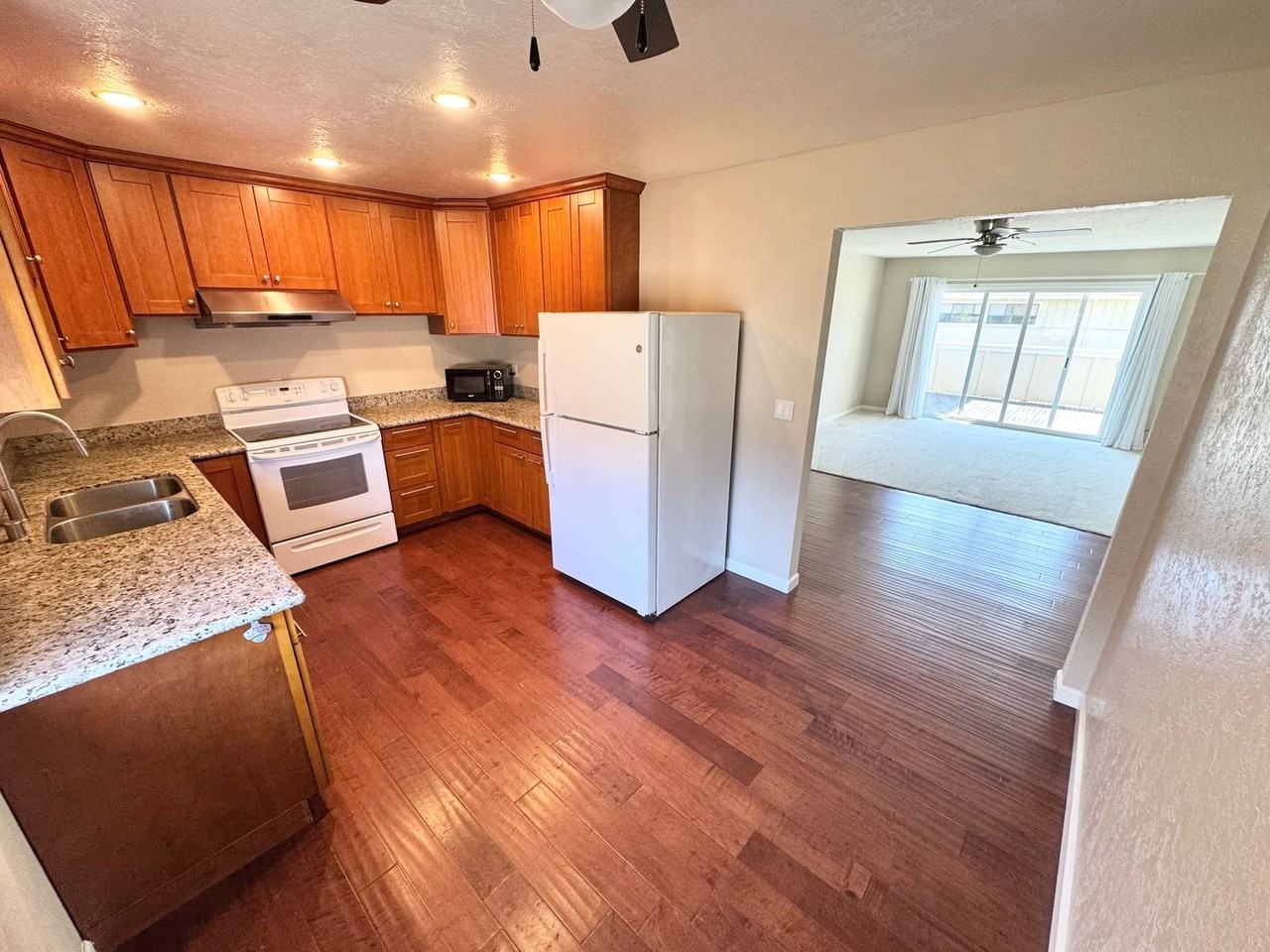 266 Pamela Dr #11 - Photo 2 of 9