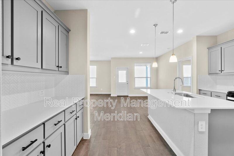 2212 Gill Star Dr - Photo 2 of 19