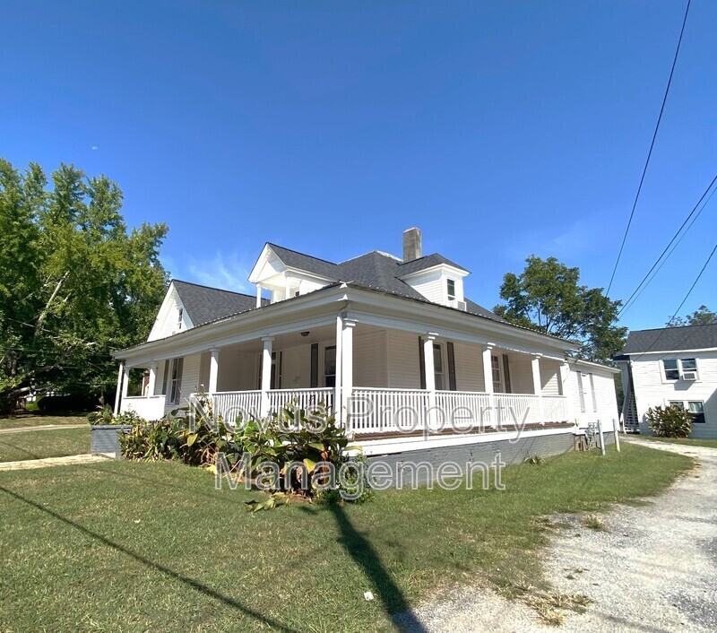 302 Cedar St #A - Photo 2 of 17