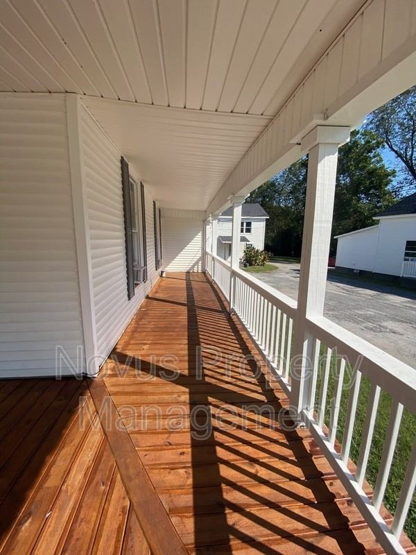 302 Cedar St #A - Photo 5 of 17