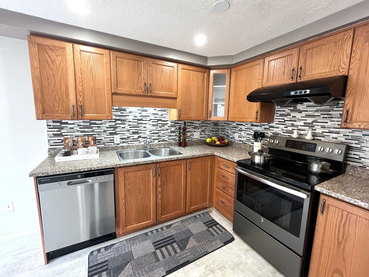 530 Virginia Creeper Street - Photo 2 of 16