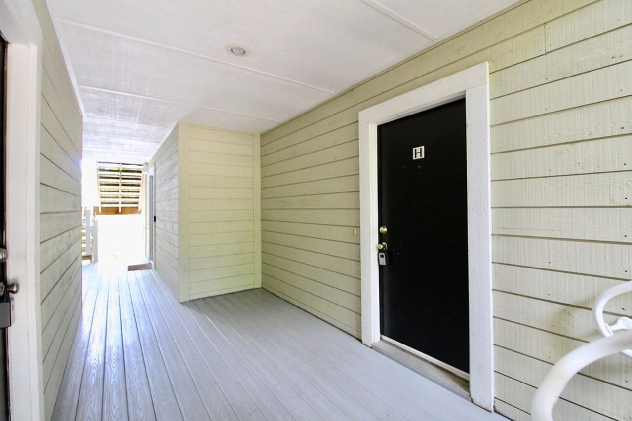 1336 Hunters Road - Photo 3 of 28