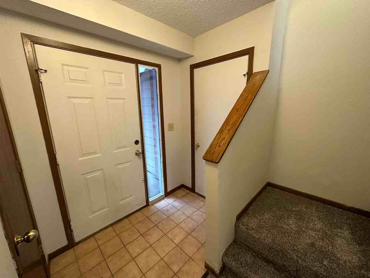 1525 Little Bluestem Ct - Photo 4 of 36