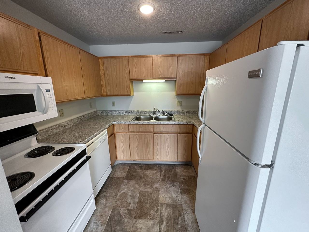 221 Sheldon - Photo 6 of 22