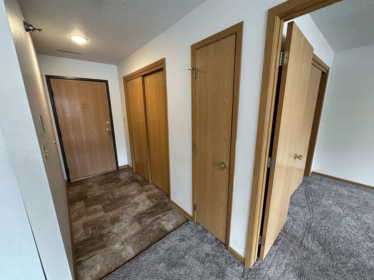221 Sheldon - Photo 6 of 39