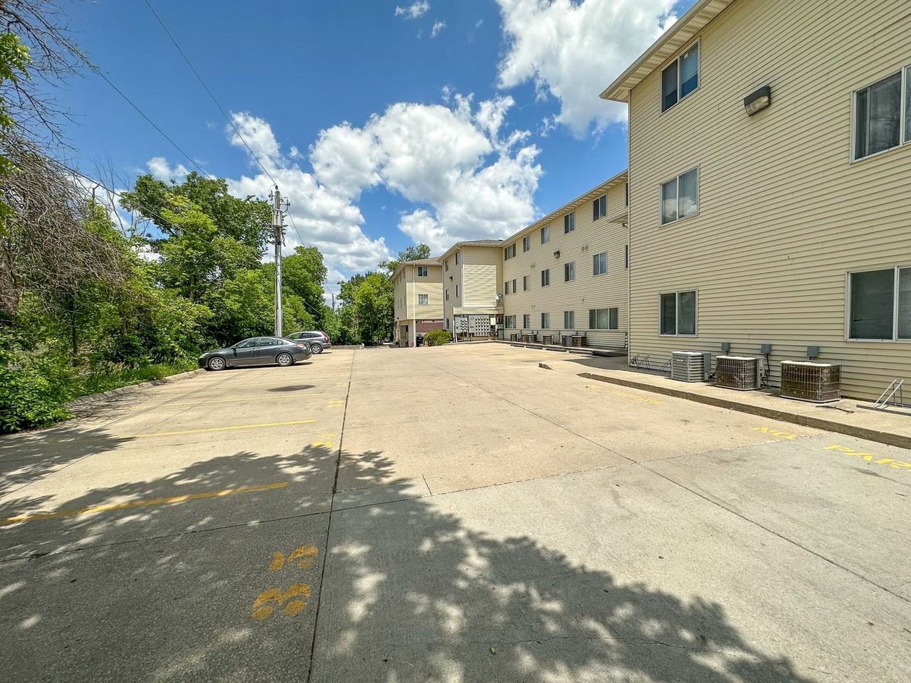 225 Hyland - Photo 3 of 50