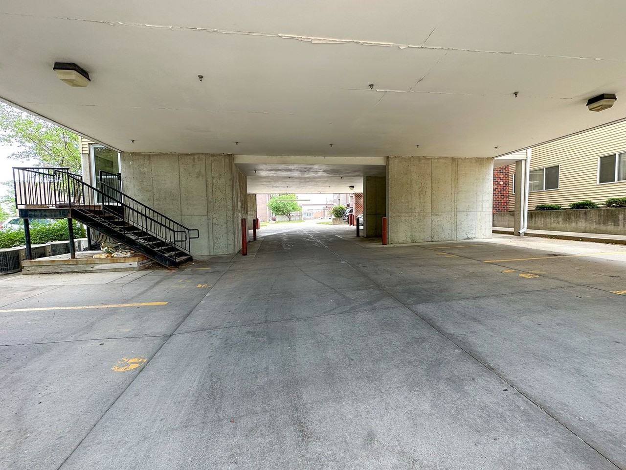 225 Hyland - Photo 4 of 50