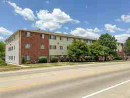 featured image of 225 N Hyland Ave
