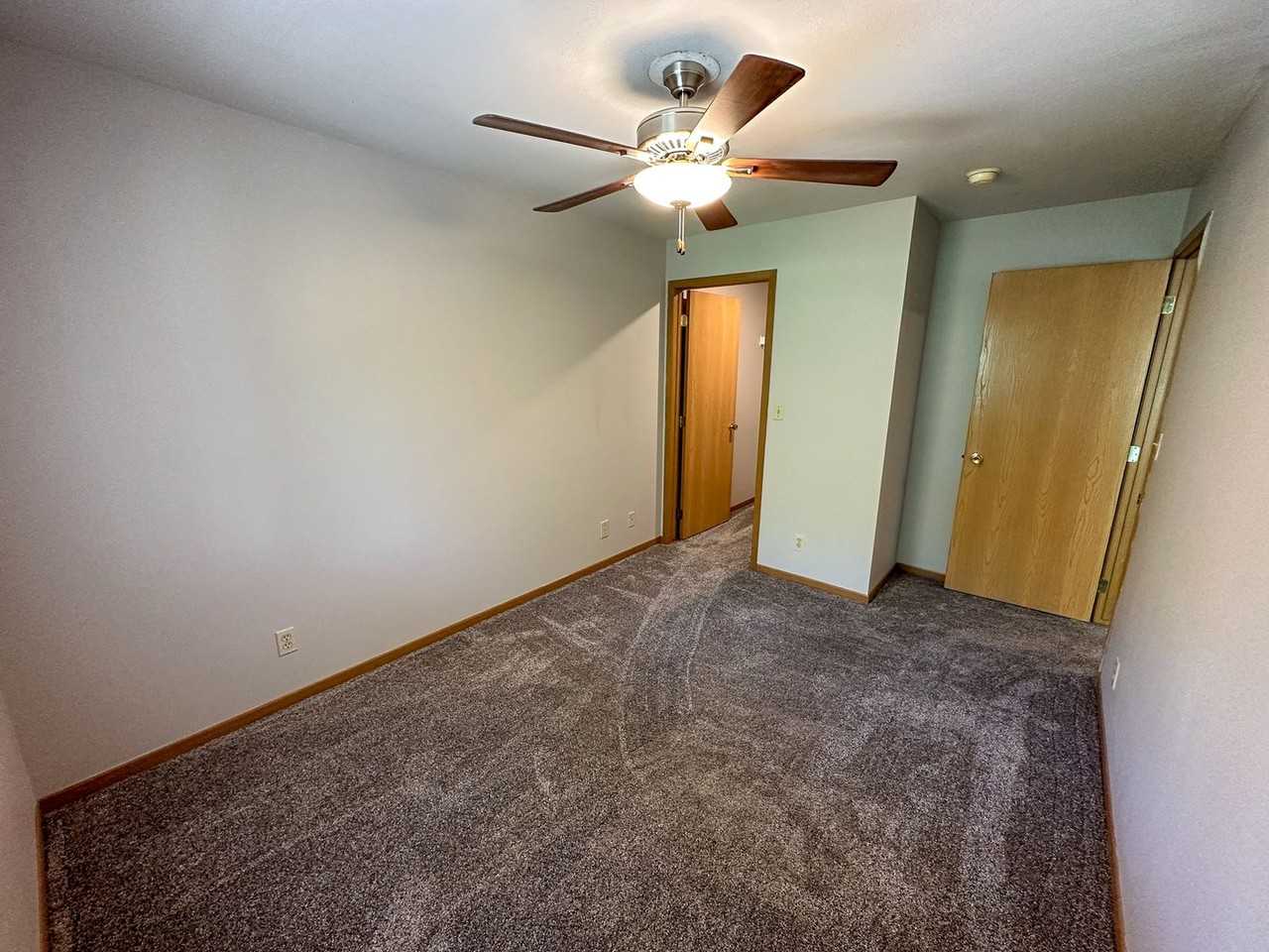 258 N. Hyland - Photo 6 of 29