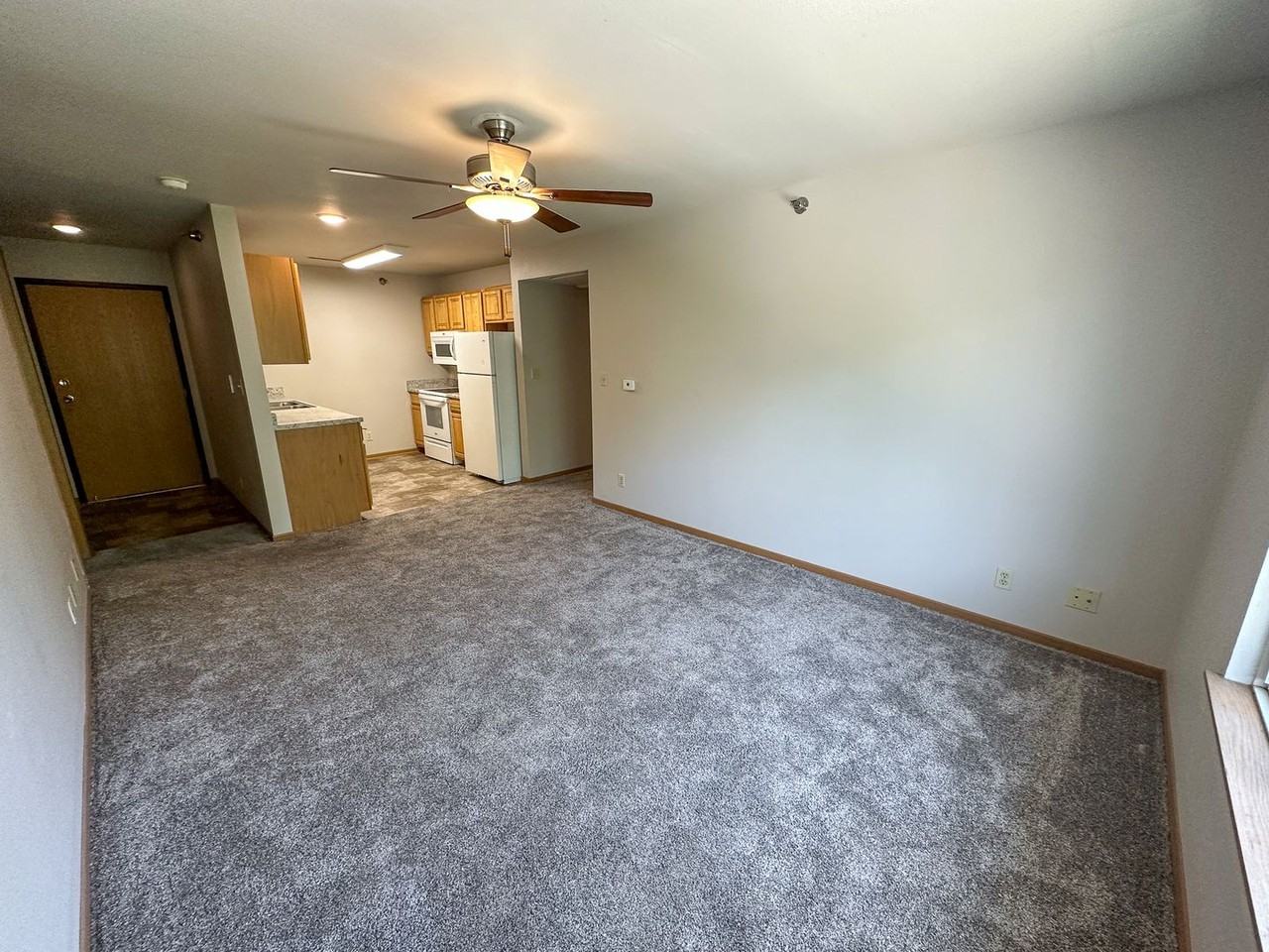 258 N. Hyland - Photo 7 of 50