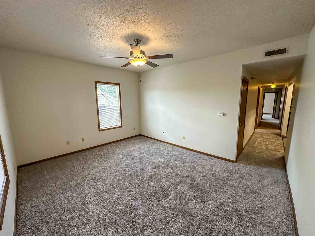 2717 West Street - Photo 3 of 22